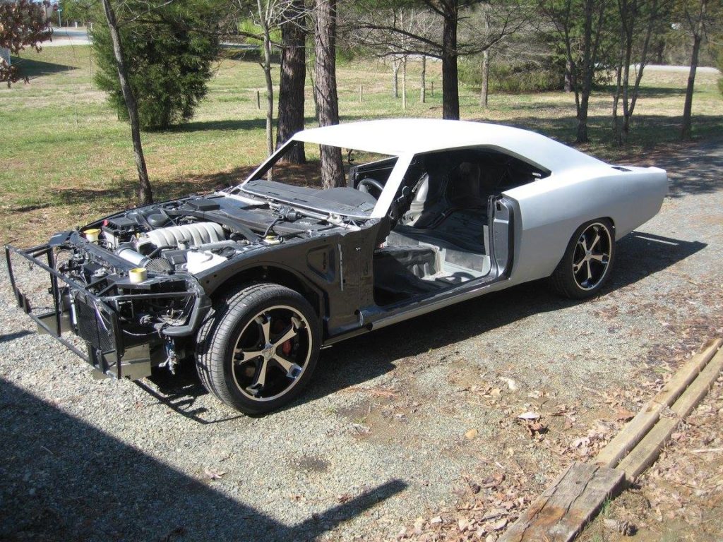 1968 Charger Body on 2006 Charger SRT8 Chassis and Powertrain Engine