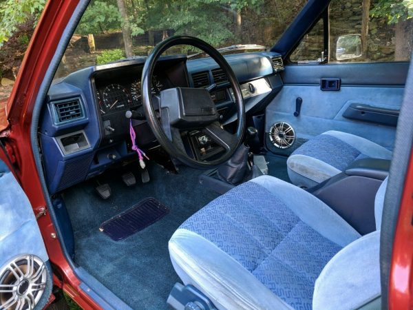1985 Toyota truck with a 7M-GE inline-six