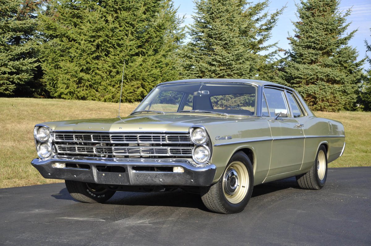 Ford custom 500