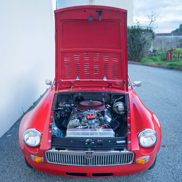 1974 MGB GT with a 5.0 L Ford V8