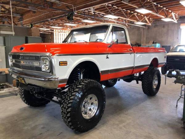 1969 Chevy Truck with a 800 hp Turbo 5.9 L Cummins Inline-Six