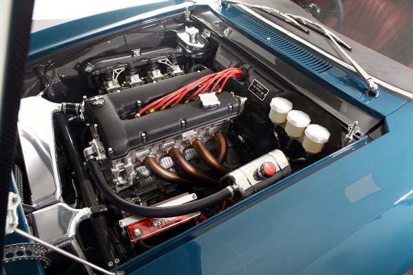 carbon fiber Alfa Romeo with a Twin Spark inline-four