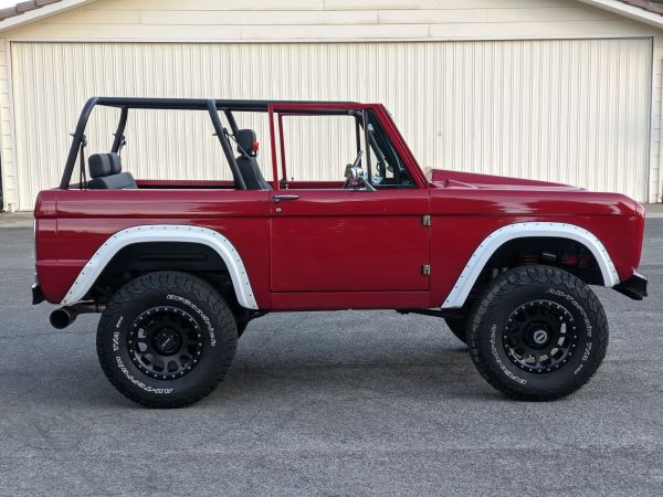 1966 Ford Bronco with a Twin-Turbo Ecoboost V6