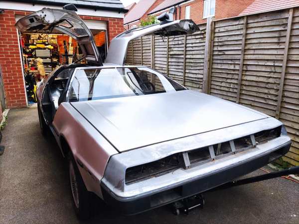 DeLorean being built by Reinsch Engineering with a Renault L7X V6