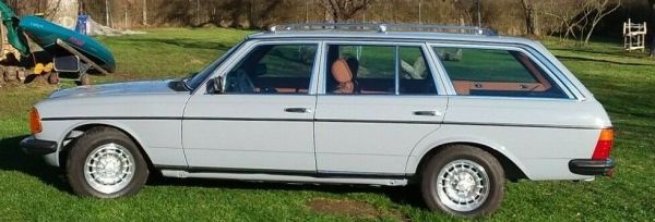 Mercedes W123 wagon built by eCap Mobility with two electric motors